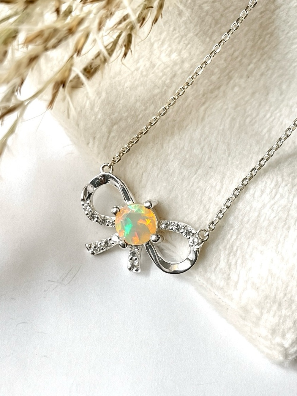Natural Ethiopian Opal
925 Sterling Silver Necklace!! (17 inch)